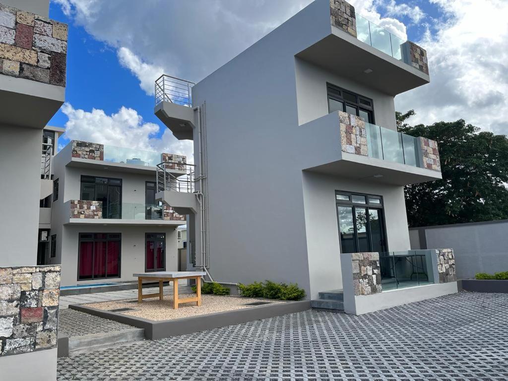 John House No 7 * Flic en Flac