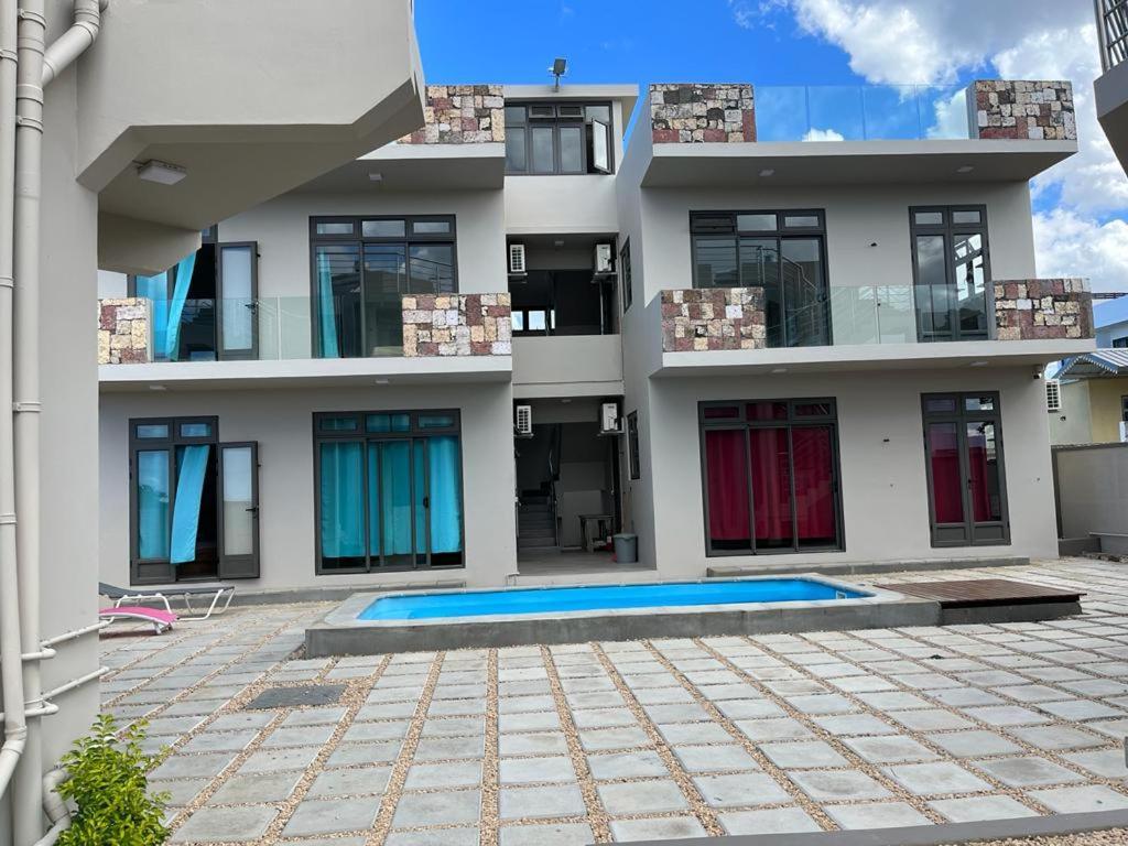 Apartment John House No 7 *